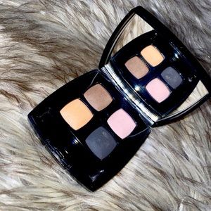 CHANEL eyeshadow palette